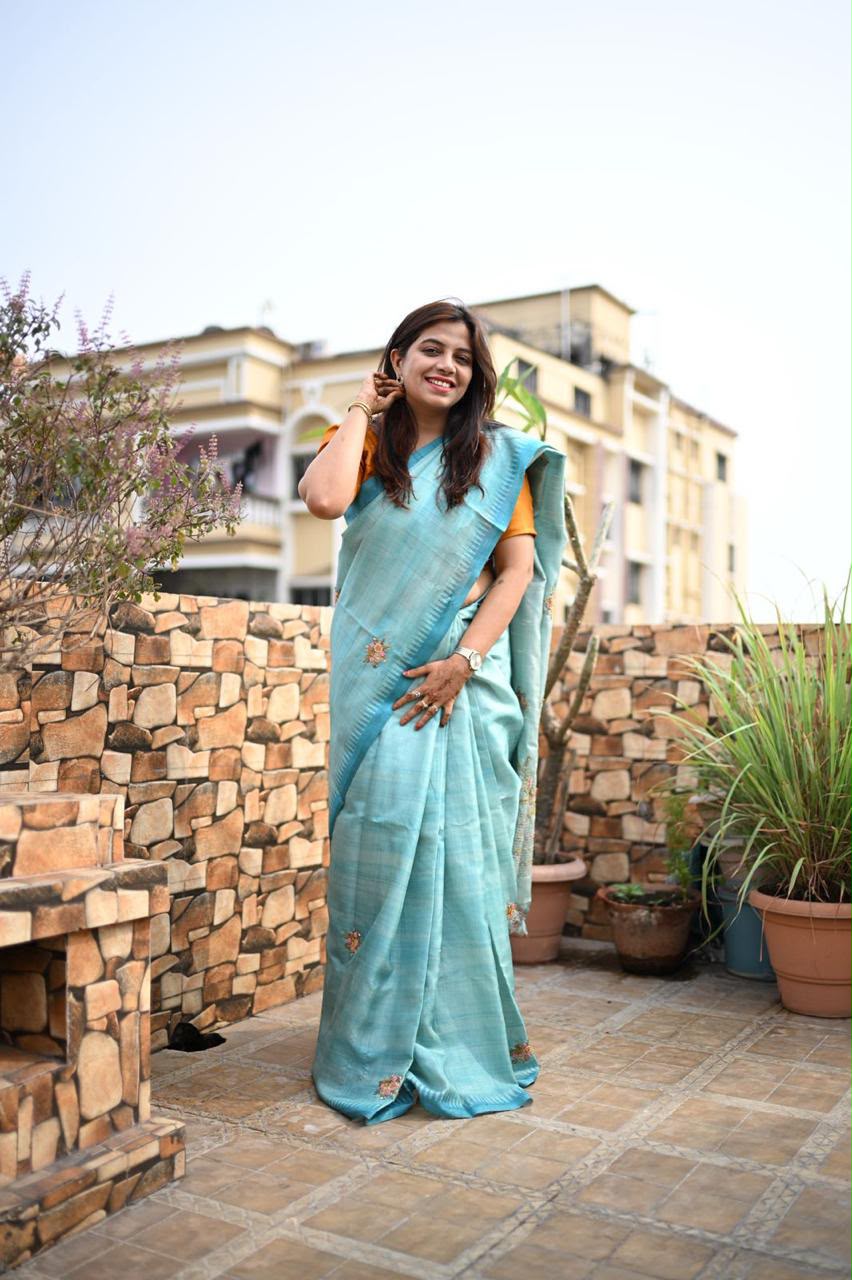 Blue Matka Tussar Saree With French Knot Emboidery