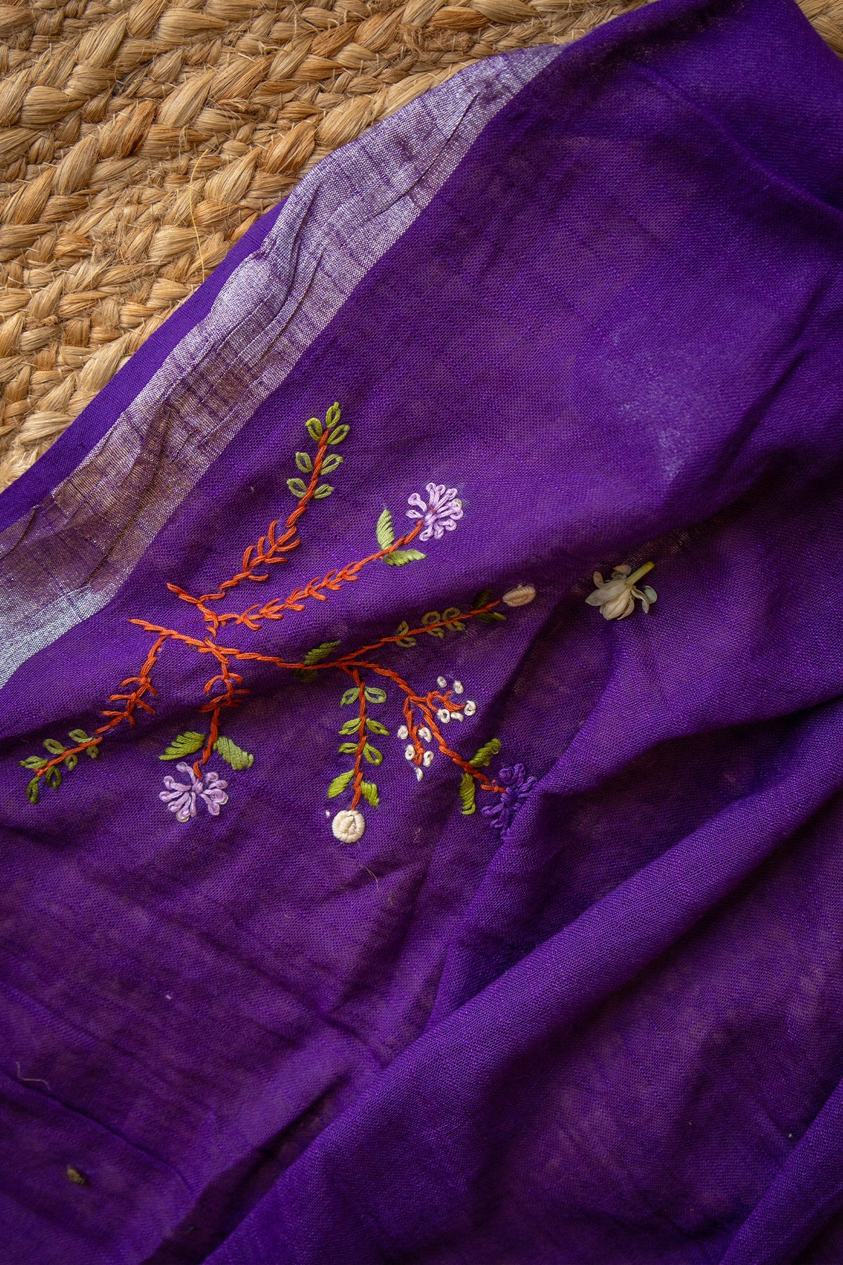 Lavender Bloom Dual Tone Handcrafted Linen Saree