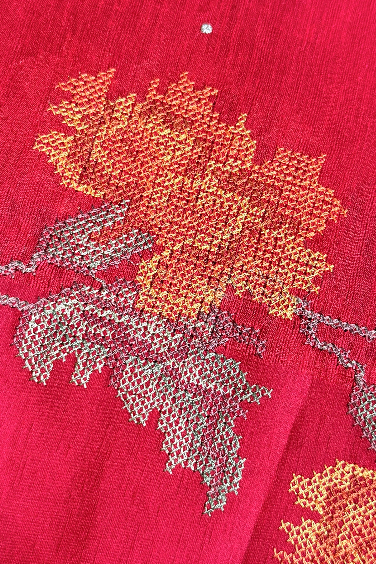 Red Jute Matka Cross-Stitch Floral Saree - SS109