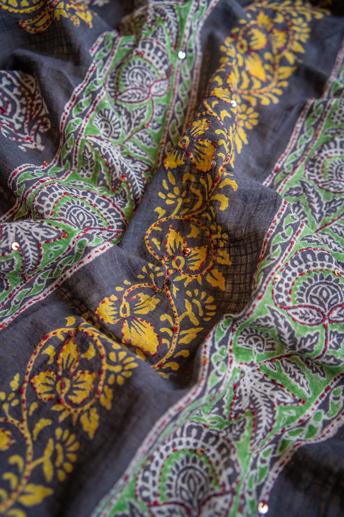 Noir Kalam Handcrafted Mul Cotton Saree
