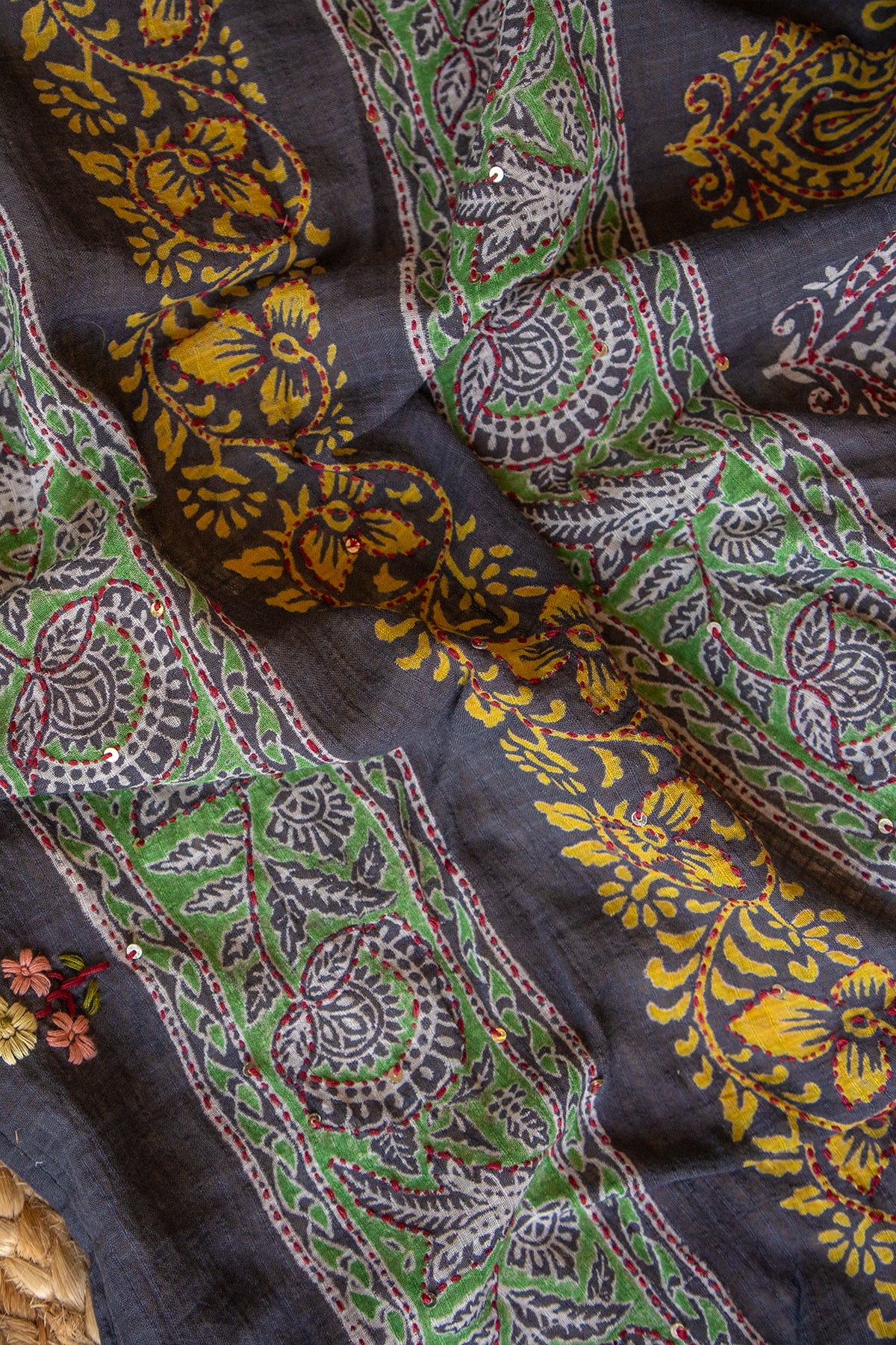 Noir Kalam Handcrafted Mul Cotton Saree